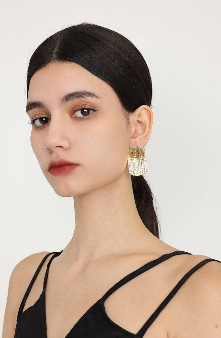 Hailey Drop Earrings / Gold