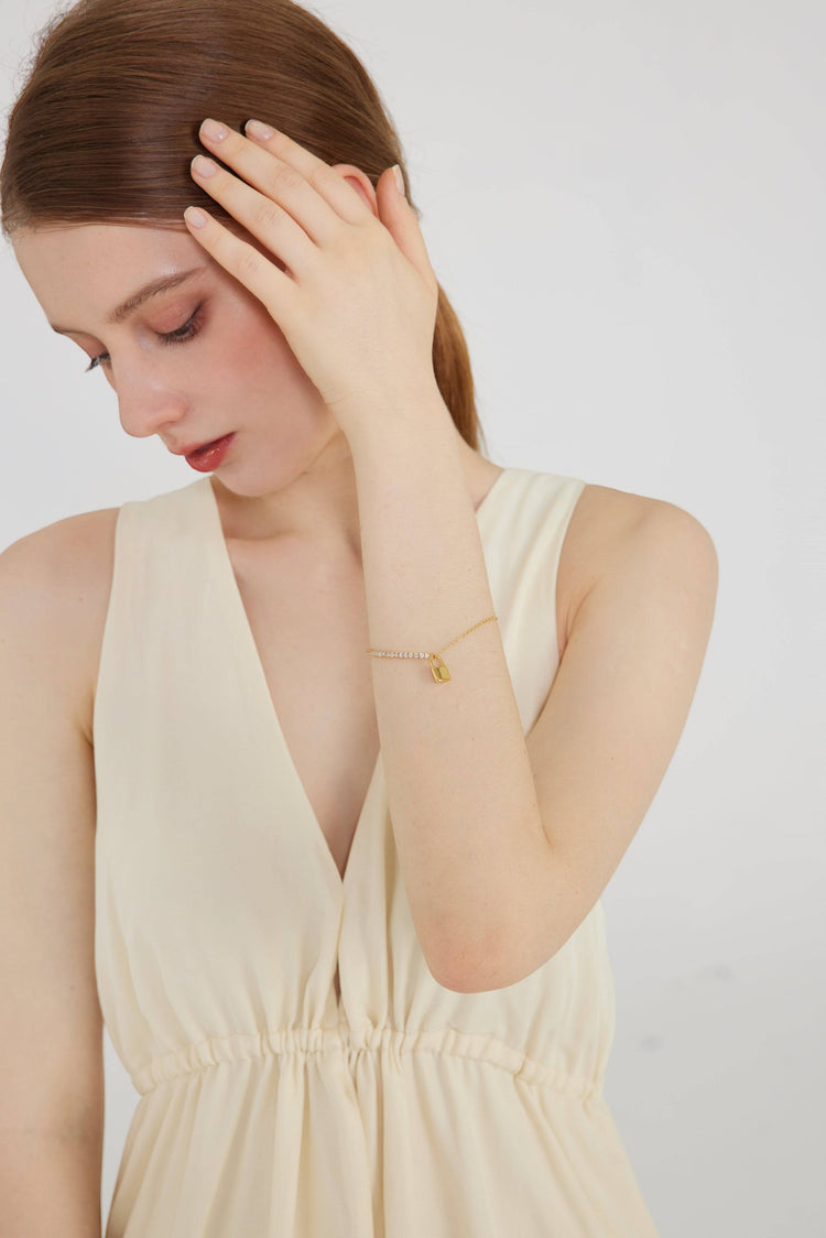 Hera Bracelet