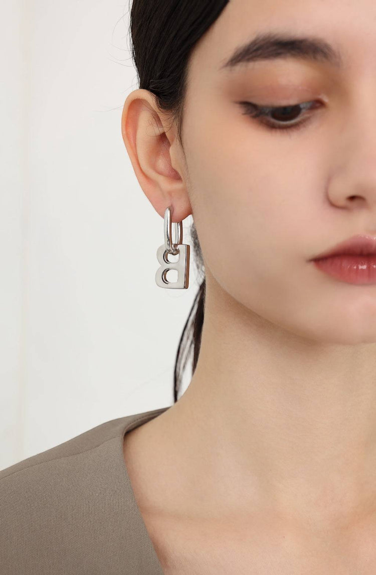 Briella Hoops / Gold
