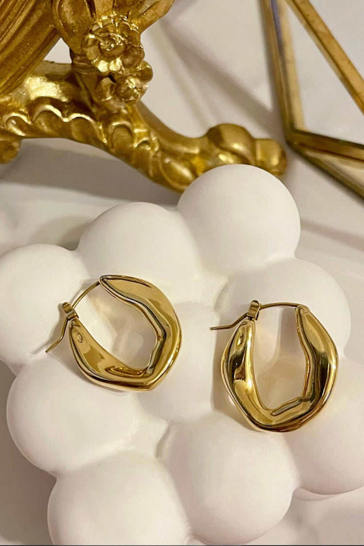 Caelia Medium Hoops / Gold
