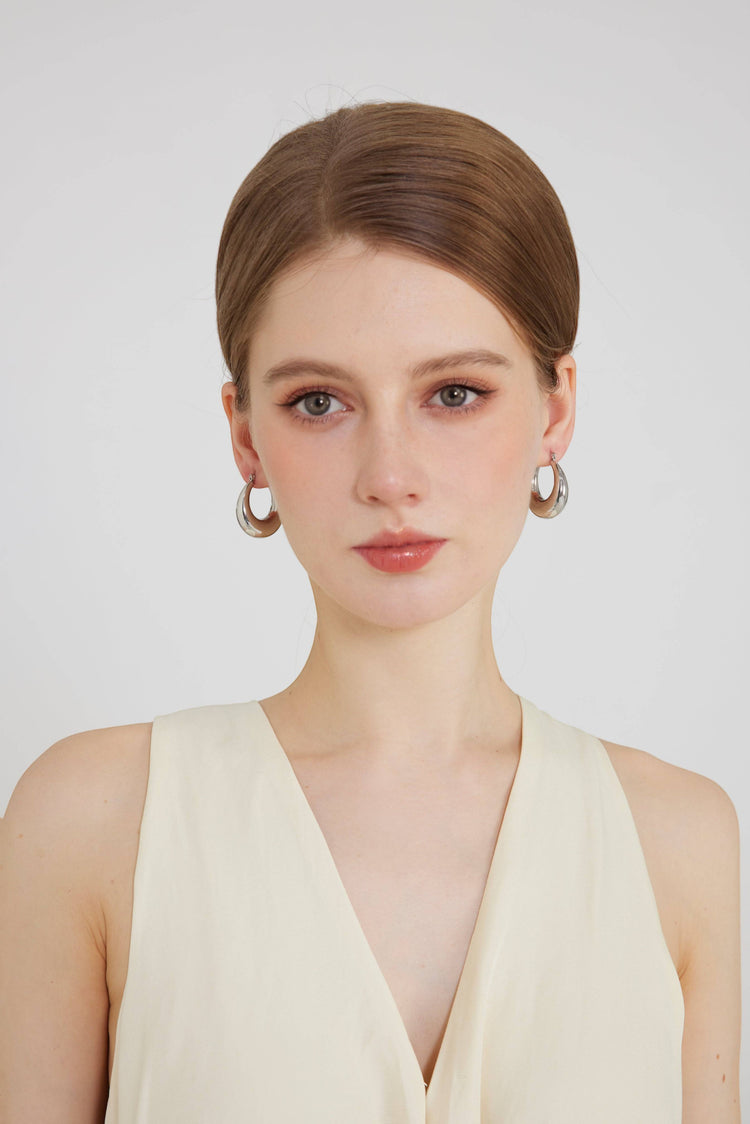 Mila Hoop Earrings / Silver