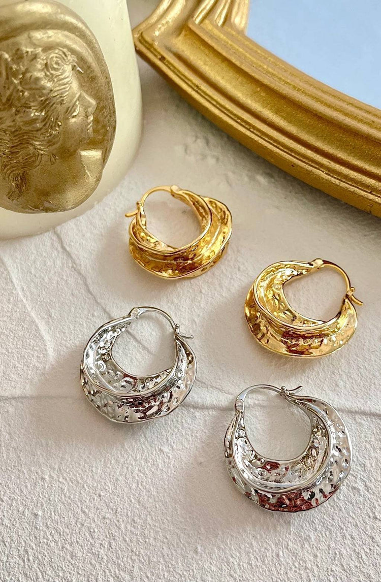 Marilyn Hoop Earrings / Silver