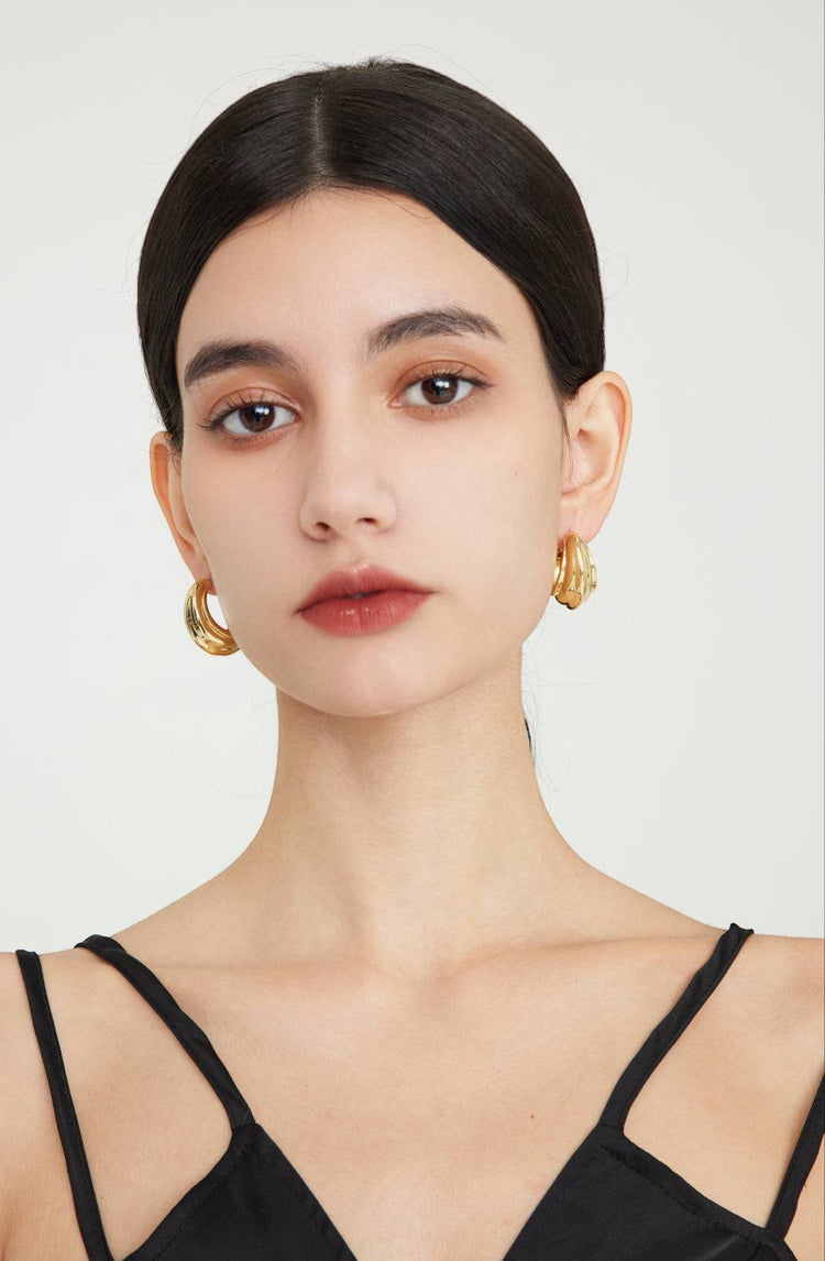 Melba Hoop Earrings / Gold