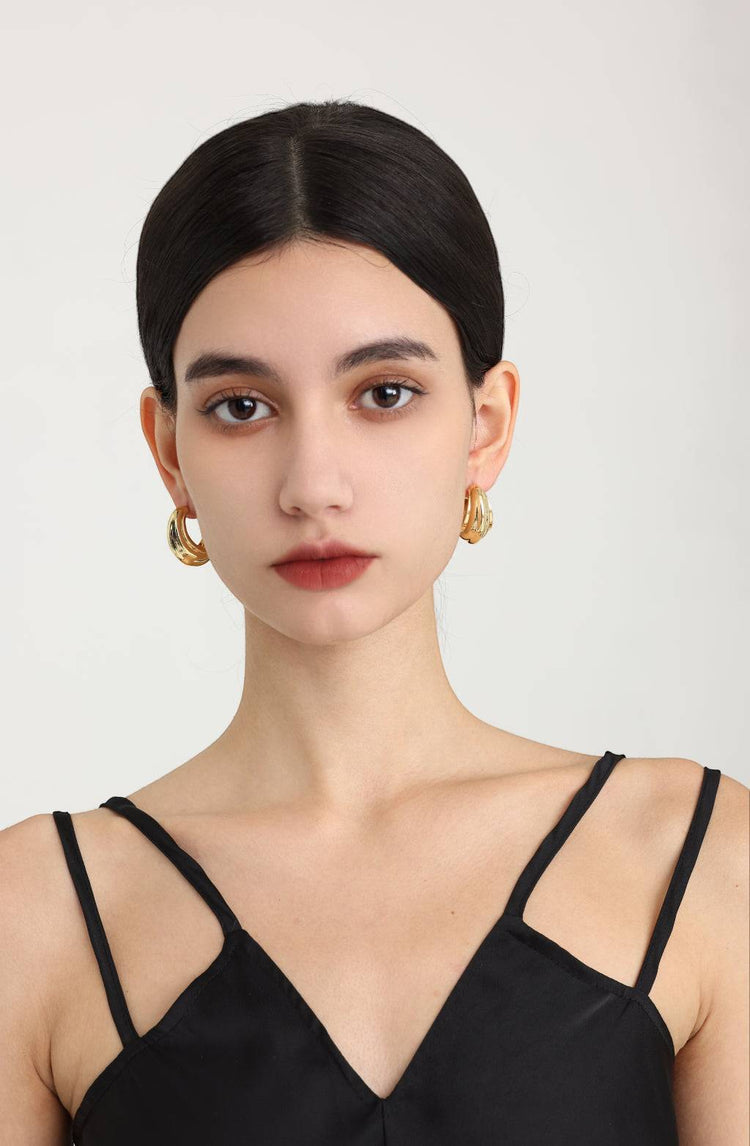 Melba Hoop Earrings / Gold
