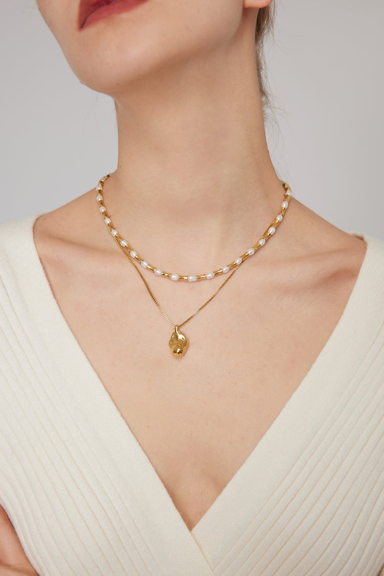 Elias necklace