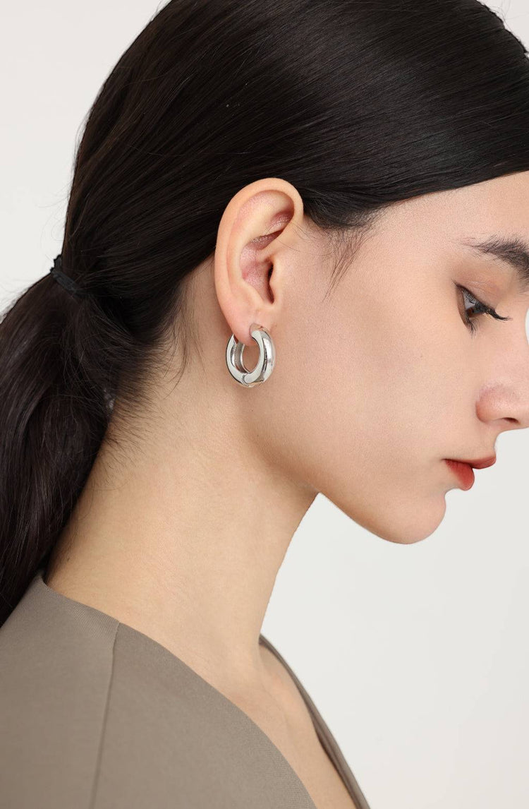 Rhea hoop earrings / Silver
