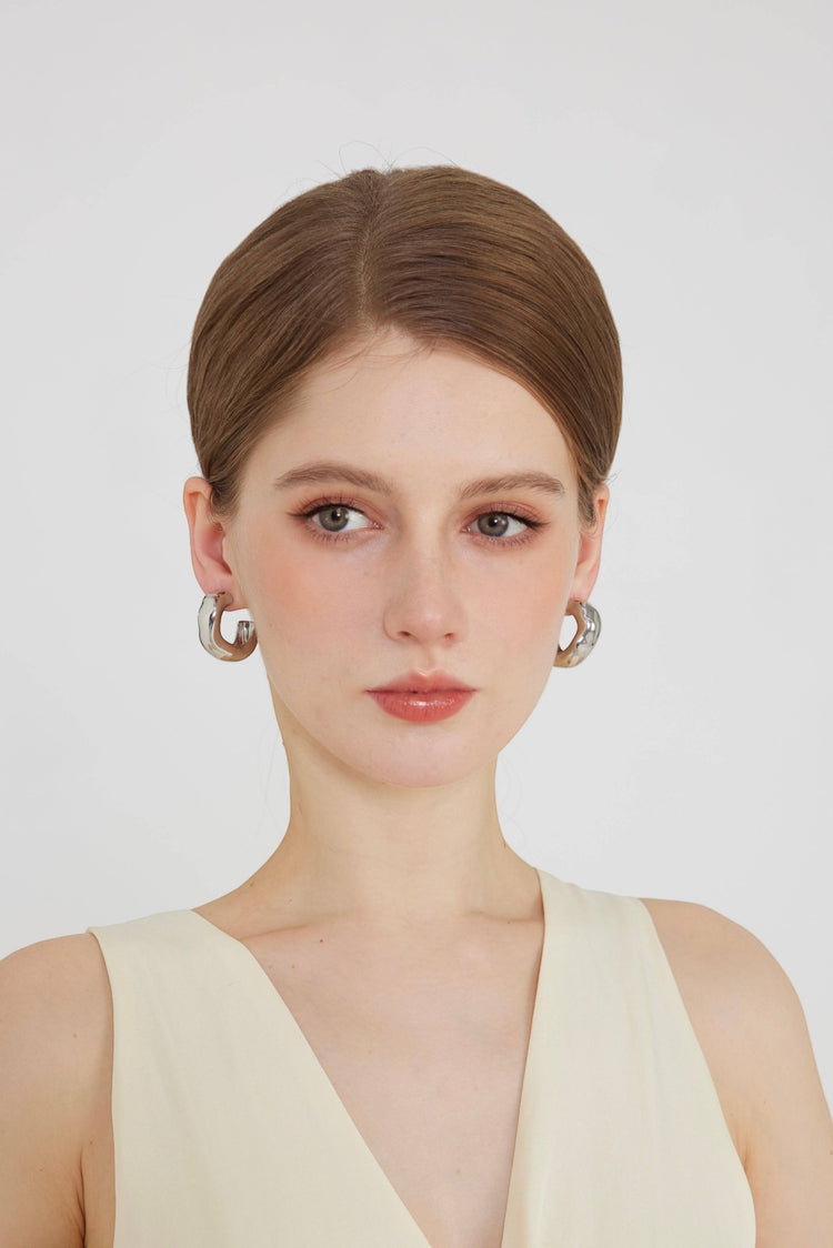 Ave Thick Hoop Earrings / Silver