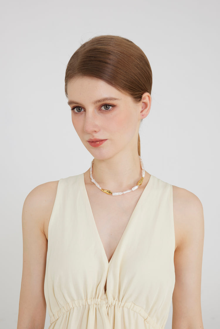 Biwa Baroque Pearl necklace