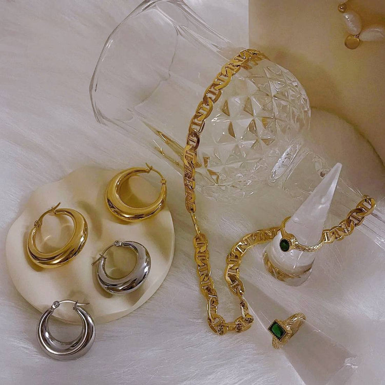 Nara hoop earrings / gold
