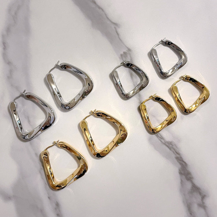 Felix hoop earrings / Gold