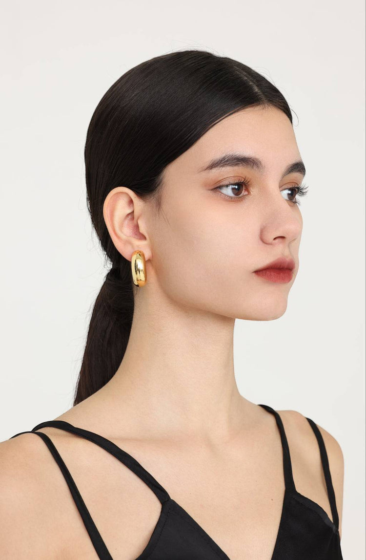 Velma Earrings / Gold