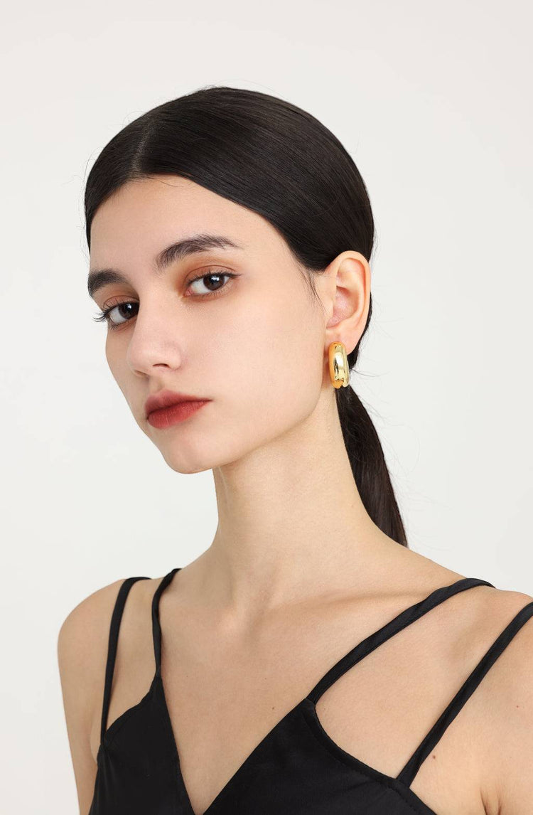 Velma Earrings / Gold